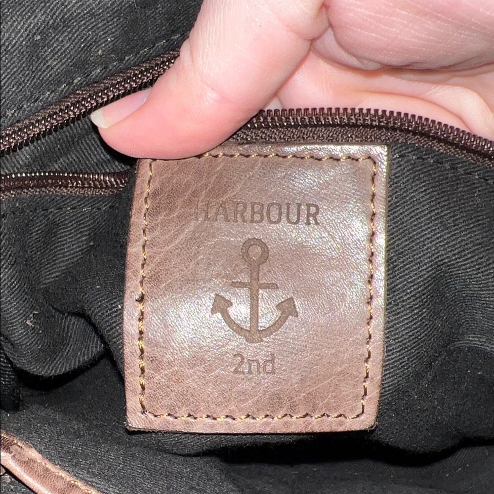 Harbour 2Nd Leather Crossbody Bag - Picture 5 of 10